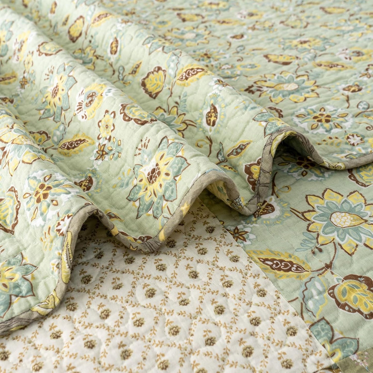 YAYIDAY Quilt King Size Patchwork Bedspread Set - 100% Cotton Reversible Breathable Floral Quilted Quilt with Pillow Shams Fit All Season