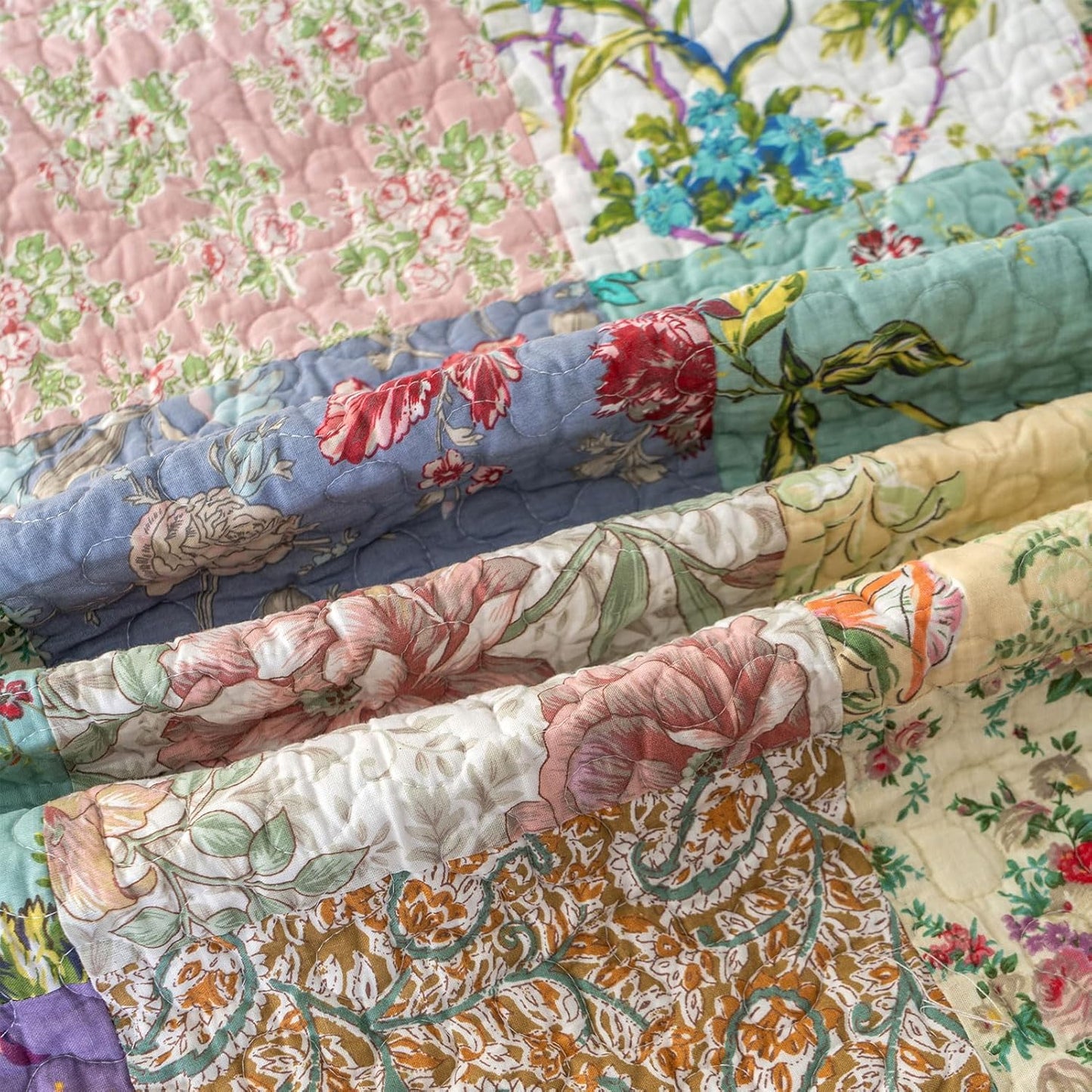 YAYIDAY Oversized King Bedspreads Patchwork Quilt Set (120x118 Inch) - 100% Cotton Reversible Breathable Floral Quilted Coverlet with Pillow Shams Fit All Season