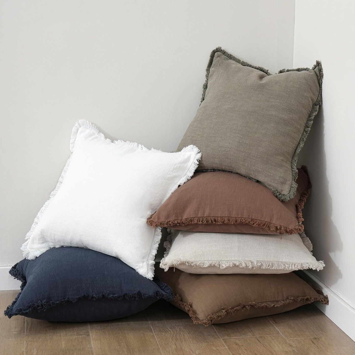 Foindtower Set of 2 Decorative Linen Fringe Throw Pillow Covers Cozy Boho Farmhouse Cushion Cover with Tassels Soft Accent Pillowcase for Couch Sofa Bed Living Room Home Decor, 24×24 Inch, Navy Blue