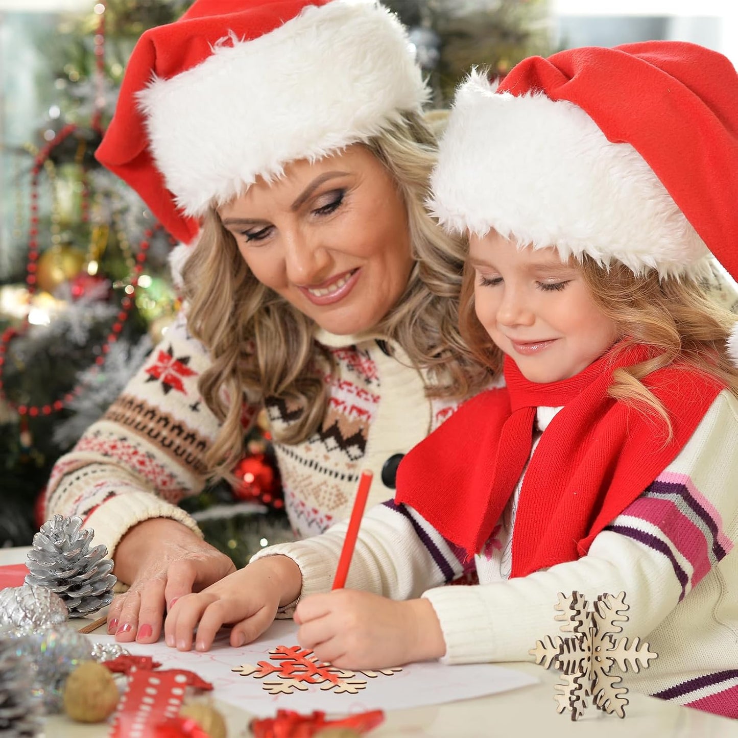 COCHIE DIY 3D Snowflake Wood Crafts to Paint for Kids Adults, Paintable Unfinished Wooden Slices for Craft, Winter Snowflakes Cutouts Ornaments for Painting Decorations (24 PCS)