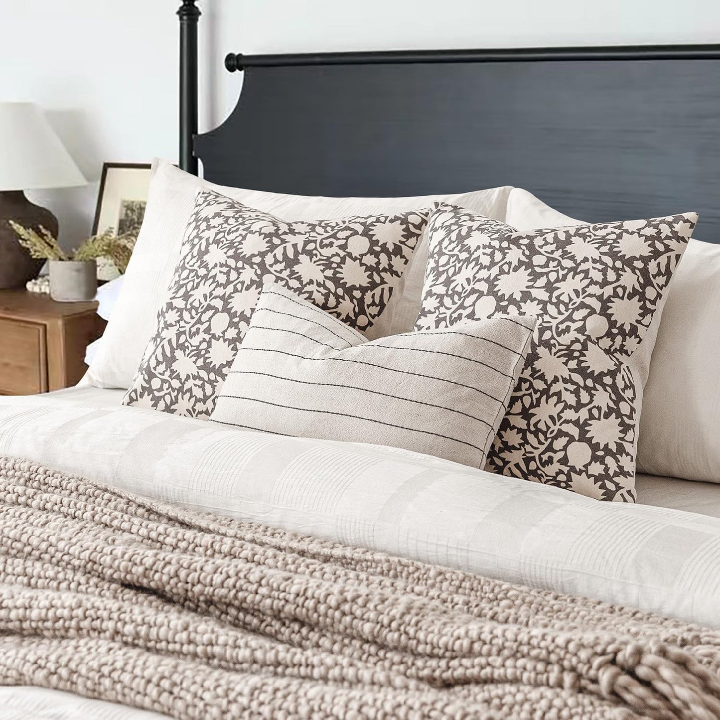 Foindtower Set of 2 Decorative Neutral Floral Throw Pillow Covers Accent Farmhouse Cushion Covers Boho Lumbar Pillowcase for Couch Sofa Bedroom Living Room Home Decor Outdoor,12×20 Inch,Rustic Gray